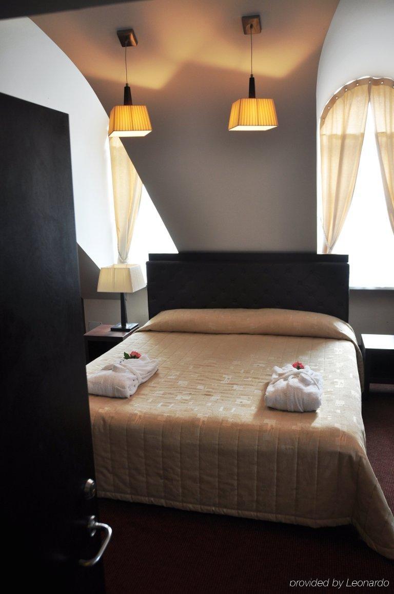 Amberton Cozy Hotel Kaunas Habitación foto